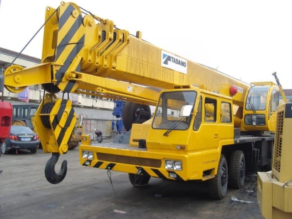 大型吊車可以進(jìn)口清關(guān)嗎？怎么搬運(yùn)？