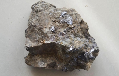 秘魯鉬礦進(jìn)口報關(guān)公司_鉬礦石進(jìn)口報關(guān)流程手續(xù)