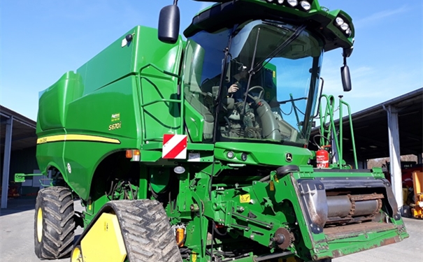 1626775261257954.jpg 二手農(nóng)用收割機_副本.jpg